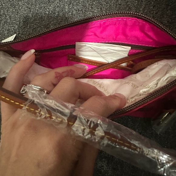 Dooney & Bourke Red Shoulder Bag - Picture 3 of 3